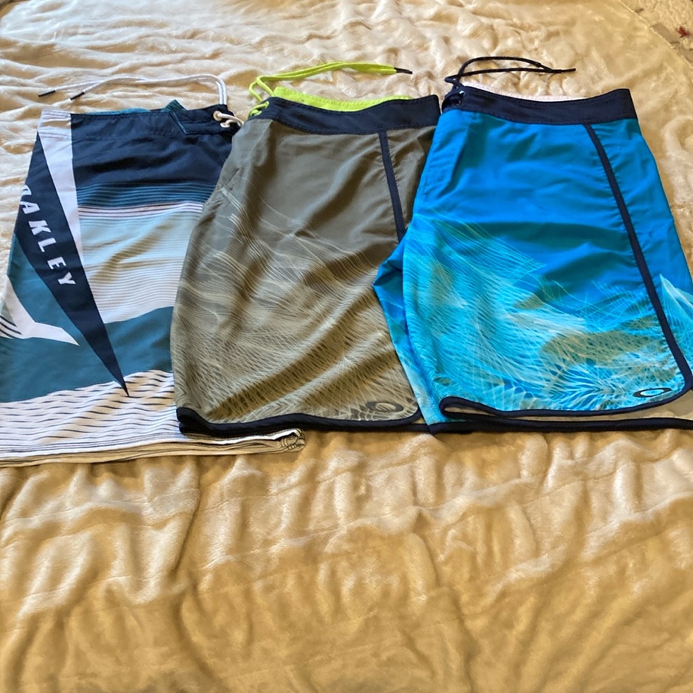 Men’s Oakley Bundle Boardshorts | Size 36